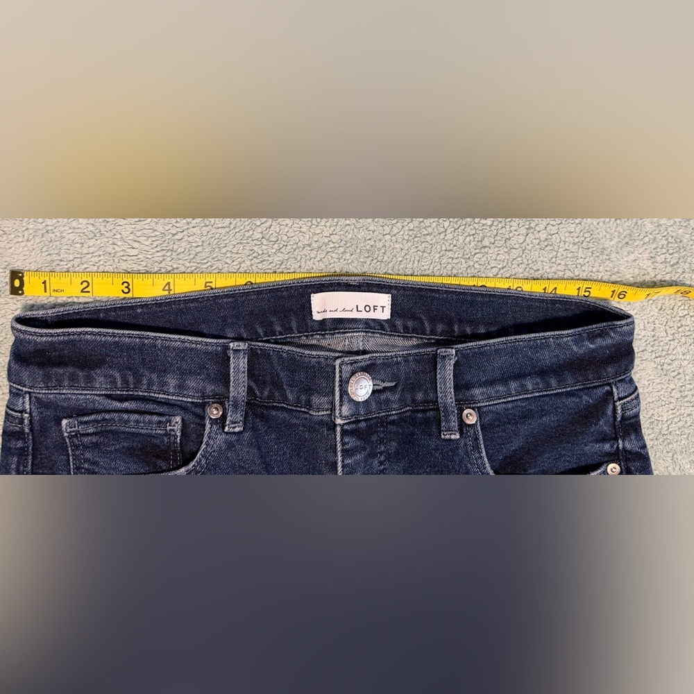 LOFT Dark Blue high waist kick crop, sz 30/10 - Picture 4 of 6